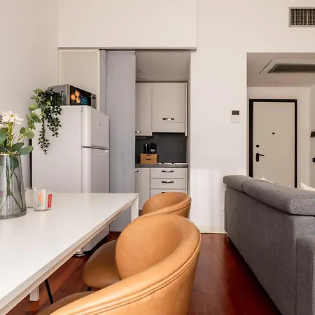 Corso Garibaldi Modern By Rentopolis דירה