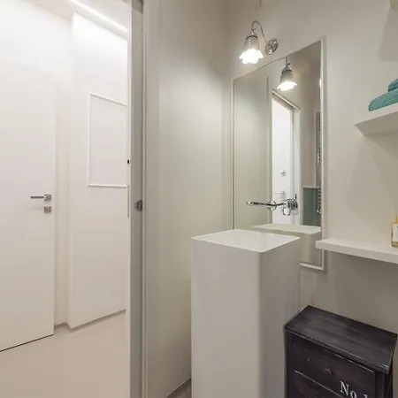 Corso Garibaldi Modern By Rentopolis דירה